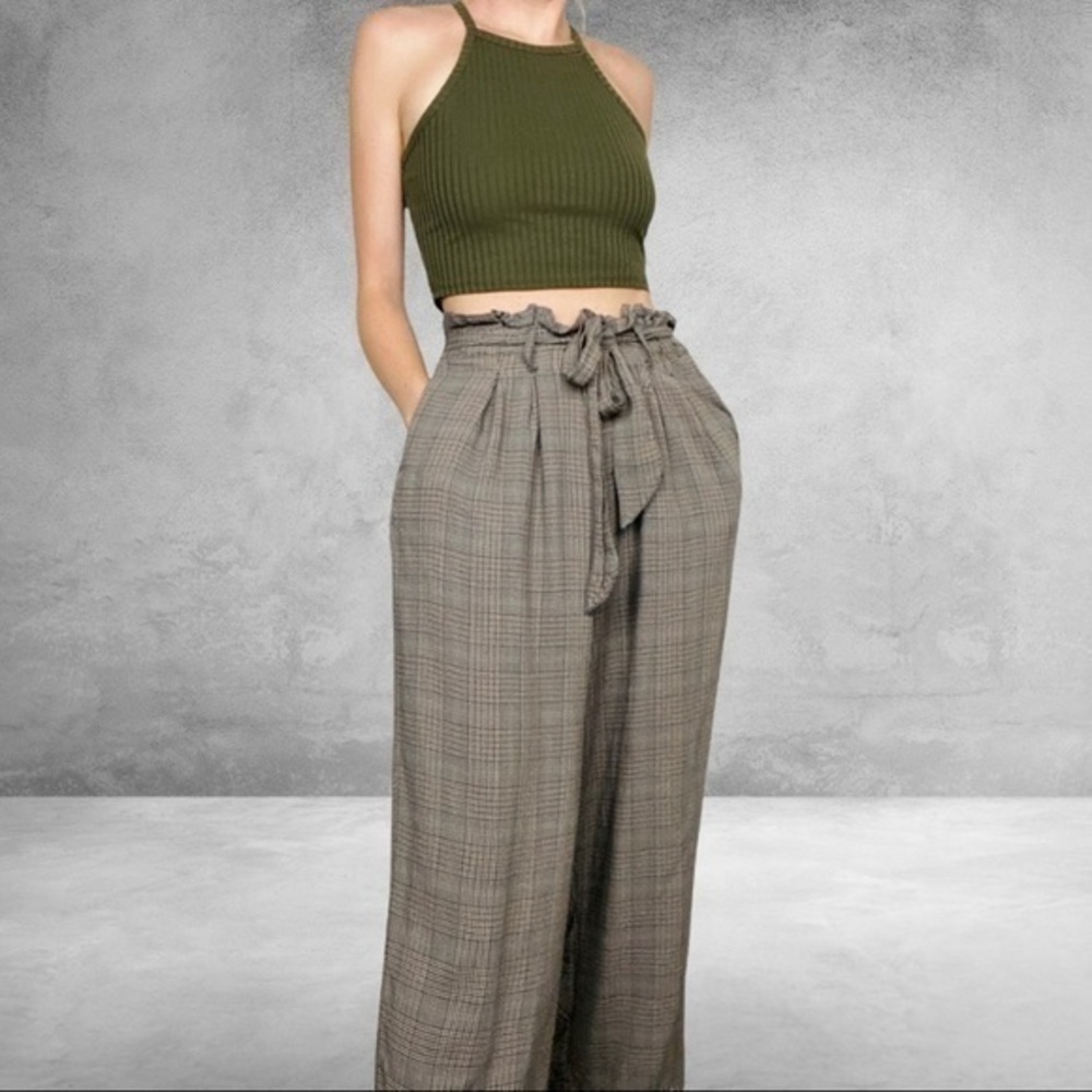 AMERICAN EAGLE NWT Paperbag Waist Wide Leg Pants S